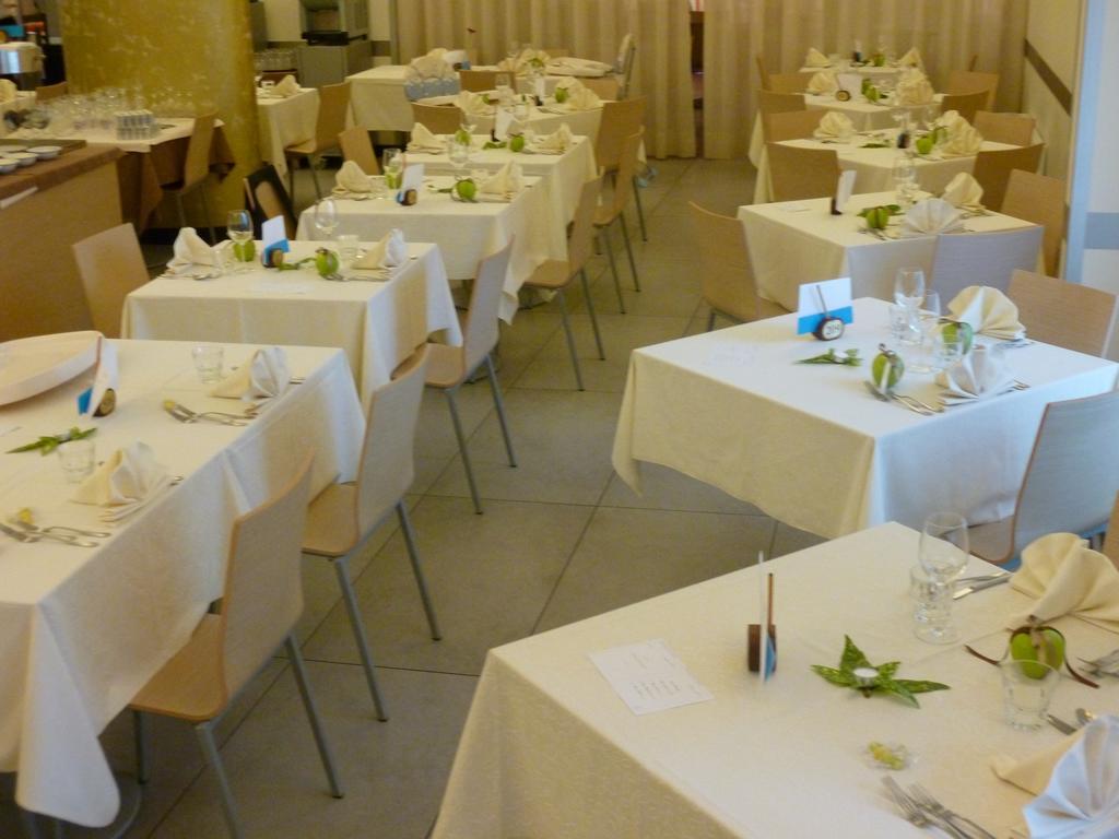 Eraclea Palace Hotel 4 Stelle S Eraclea Mare Eksteriør bilde